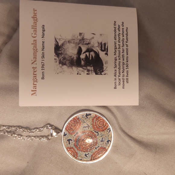 Necklace - Picture 2 of 7